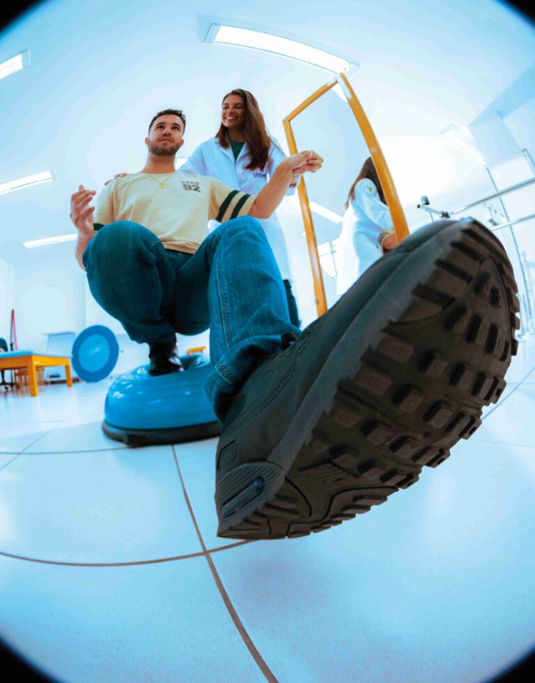Capa da oficina do curso de Fisioterapia do Salesiano